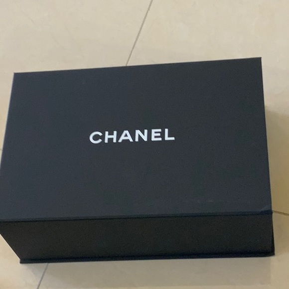 NEW Chanel Sequin Striped Medium Reissue Flap Multicolor - Picture 5 of 10